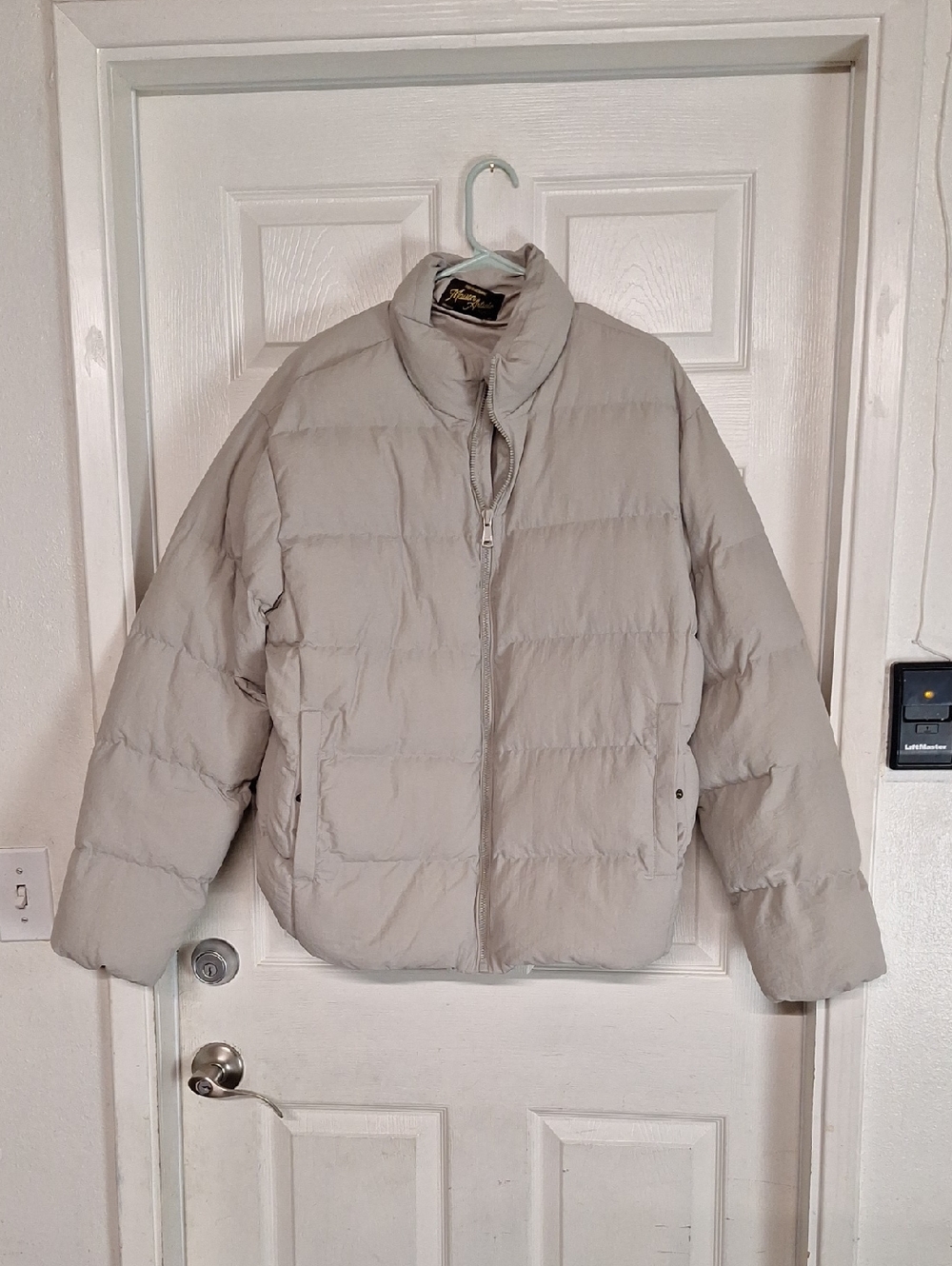 Maison Article Puffer jacket Off White Tan Cream Men Size XL Nylon